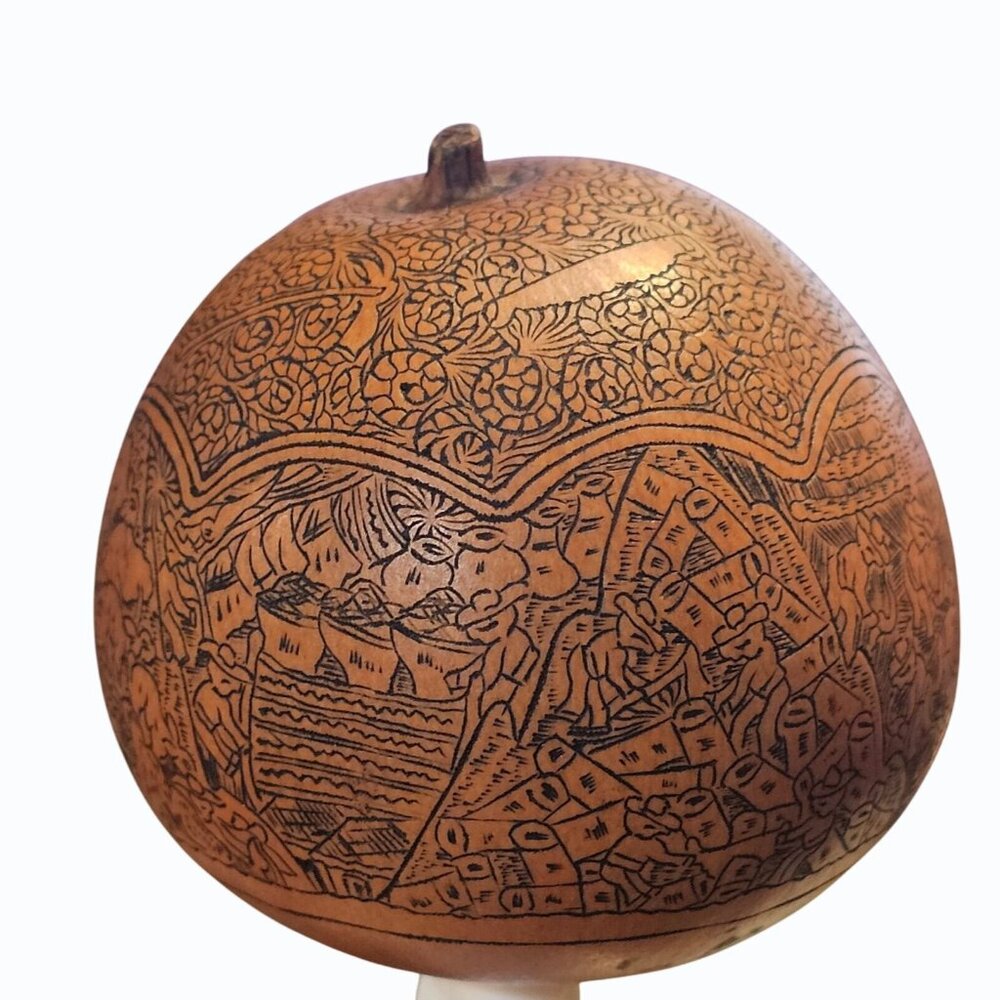 Vtg. Peruvian 2.25" Storyteller Gourd Rattle Hand Etched Ethnic Village Life